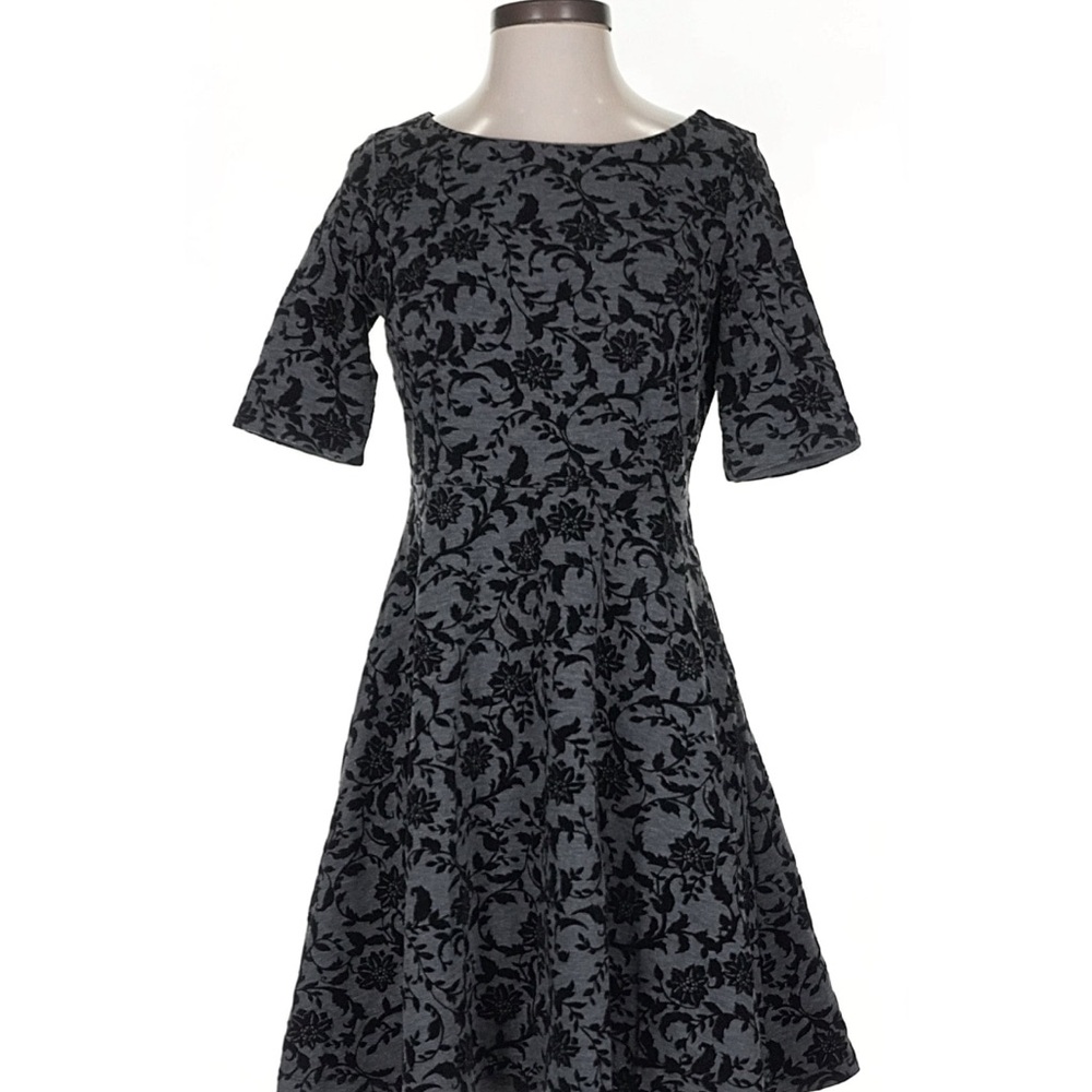 Land's End Lighthouse Short Sleeve Grey Black Velvet Flocked Dress, Floral M Med